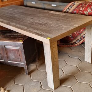 Hele grote houten tafel: 250x100x77