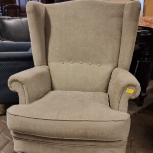 Klassieke 'oor' fauteuil, "linde" groen.
Los (omkeerbaar) zitkussen